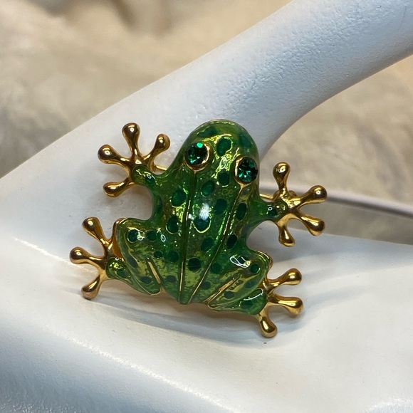 Vintage Brooch / Pin, Figural Frog, Green Enamel with Black Stones, Gold Tone - Picture 3 of 11